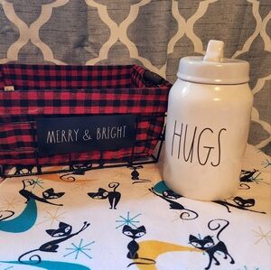 Rae Dunn Hugs Container